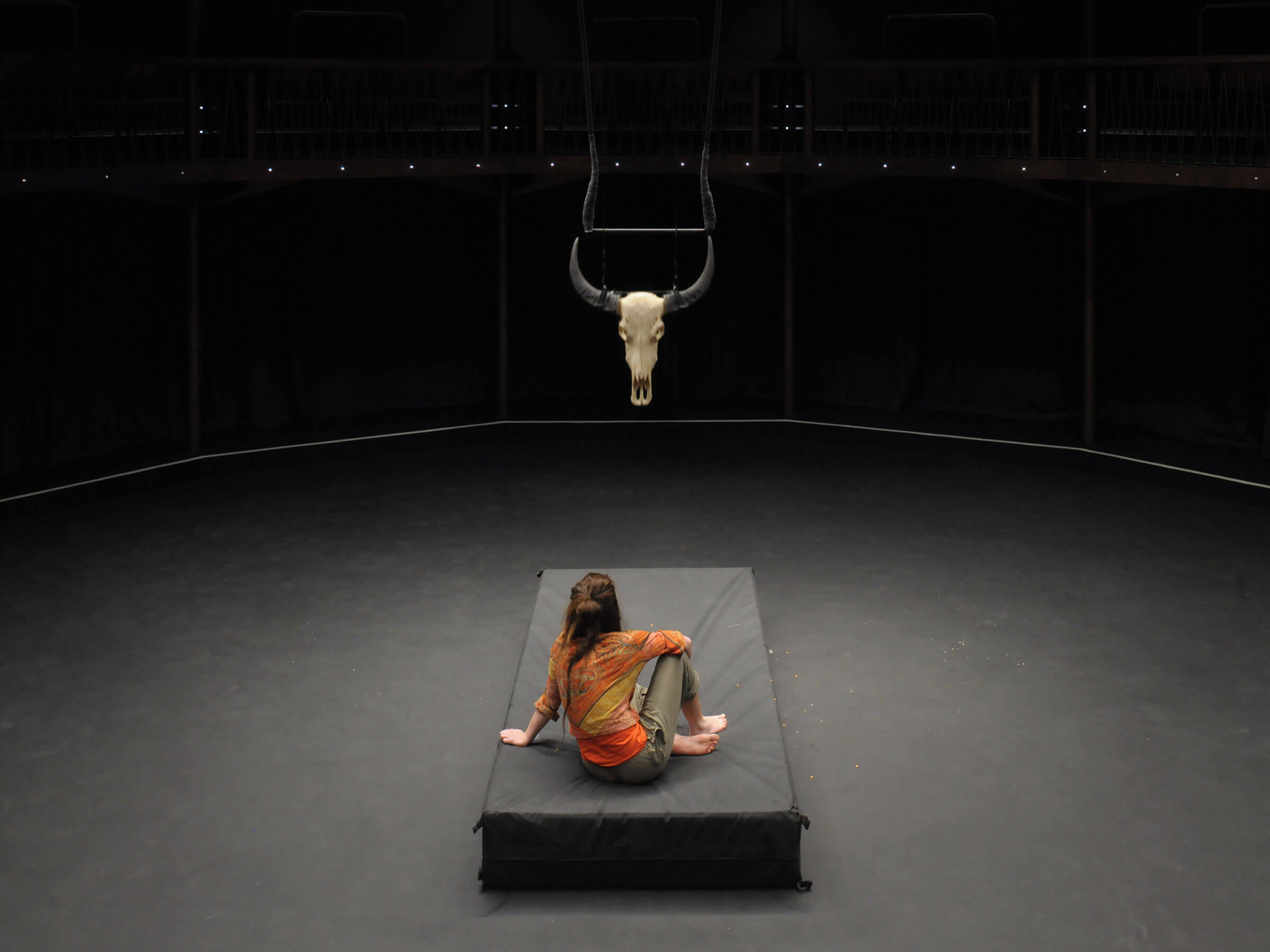 Zinnia Oberski rehearsing in the theatre