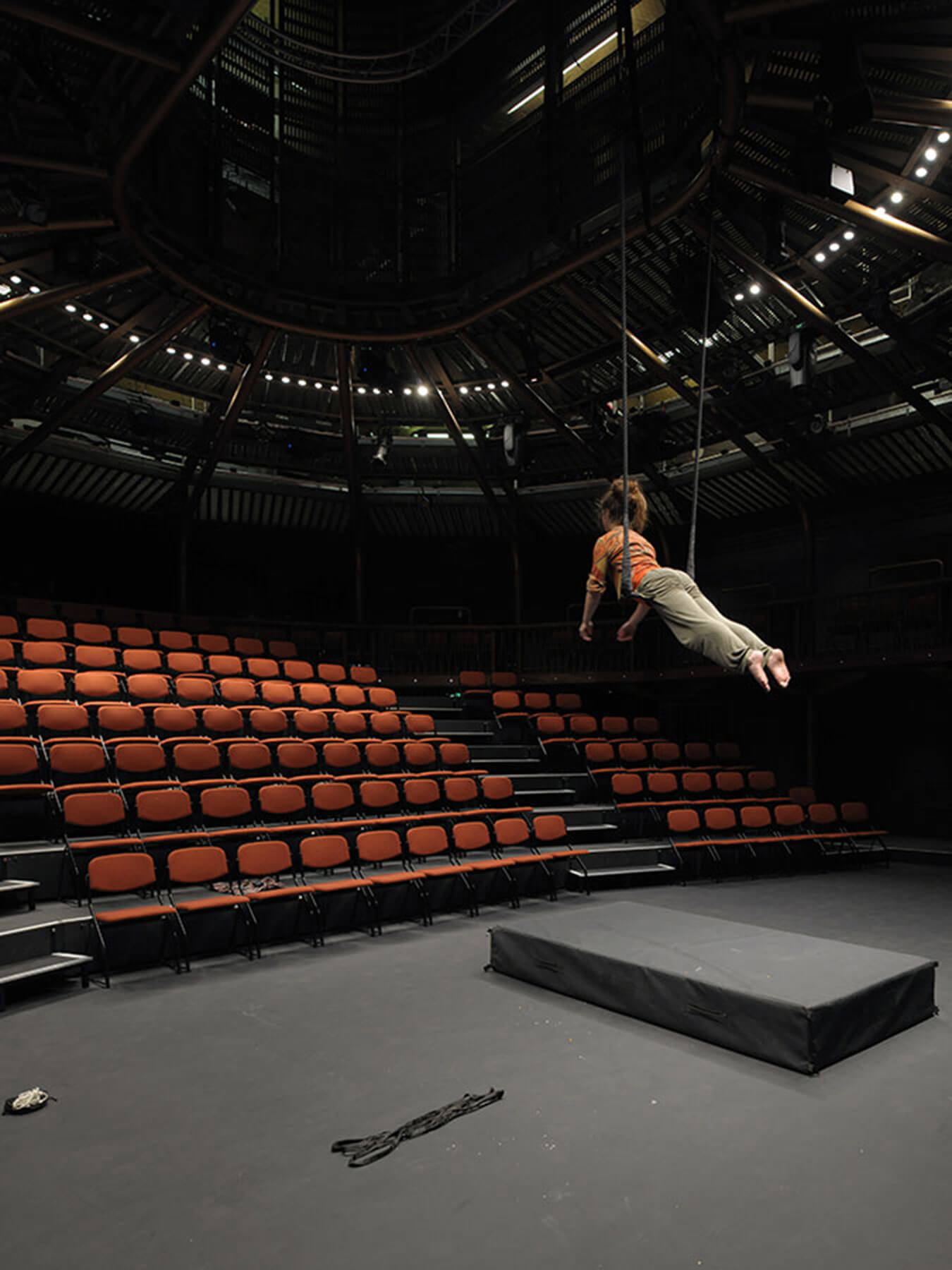Zinnia Oberski rehearsing in the theatre