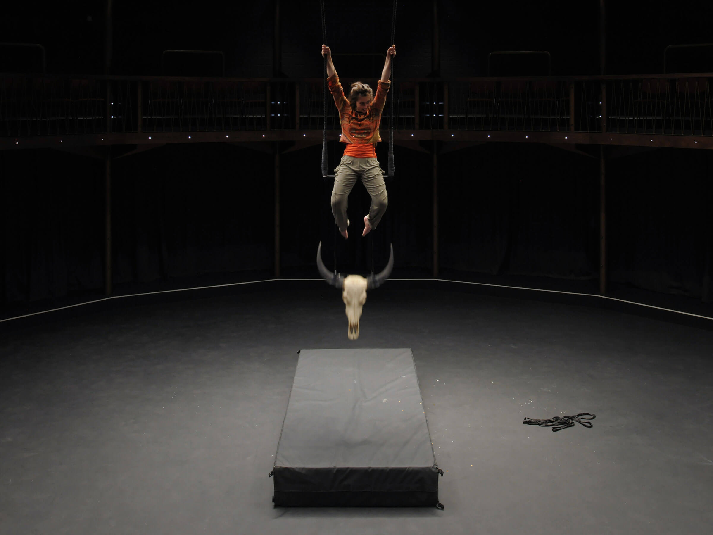 Zinnia Oberski rehearsing in the theatre
