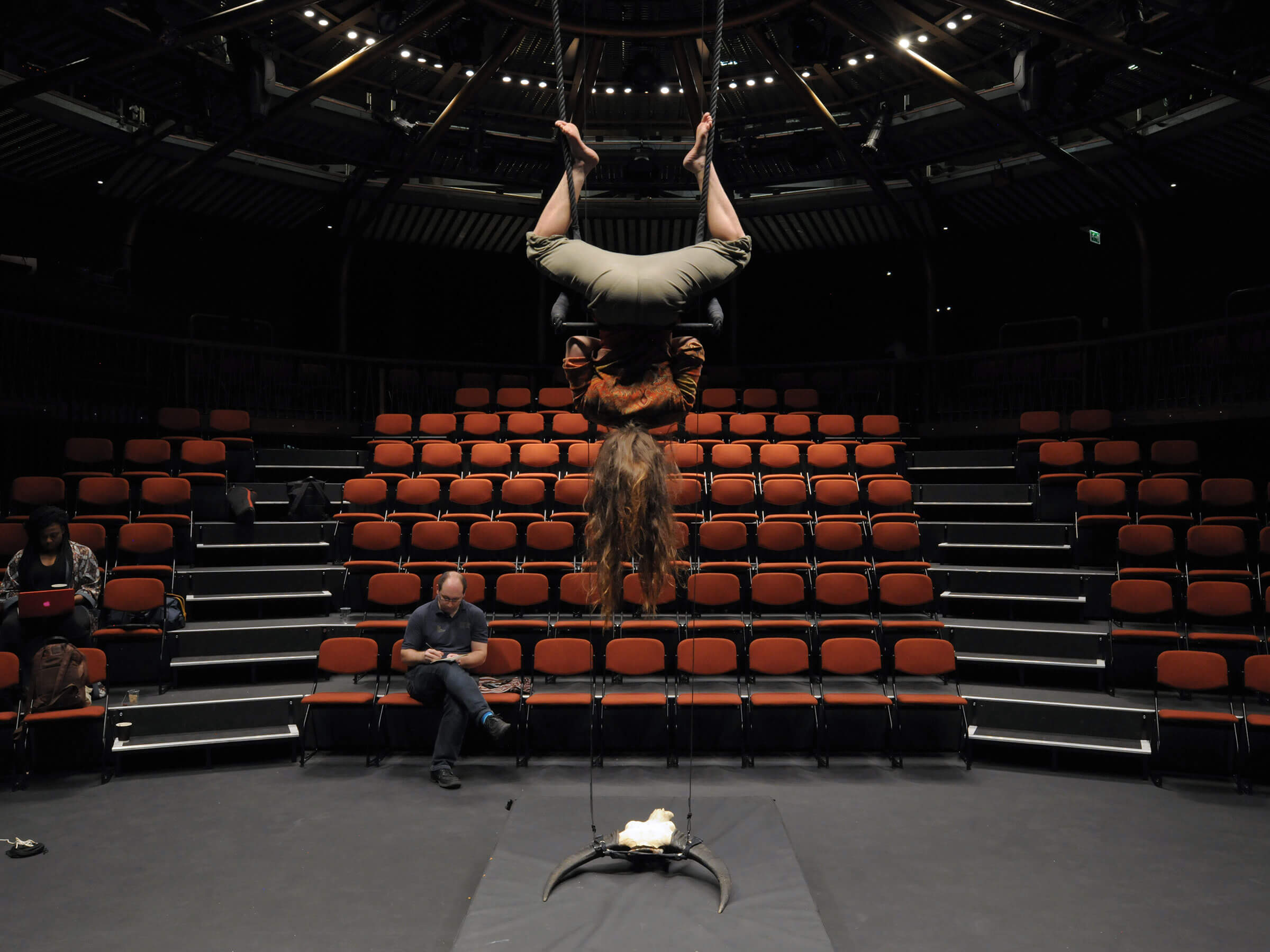 Zinnia Oberski rehearsing in the theatre