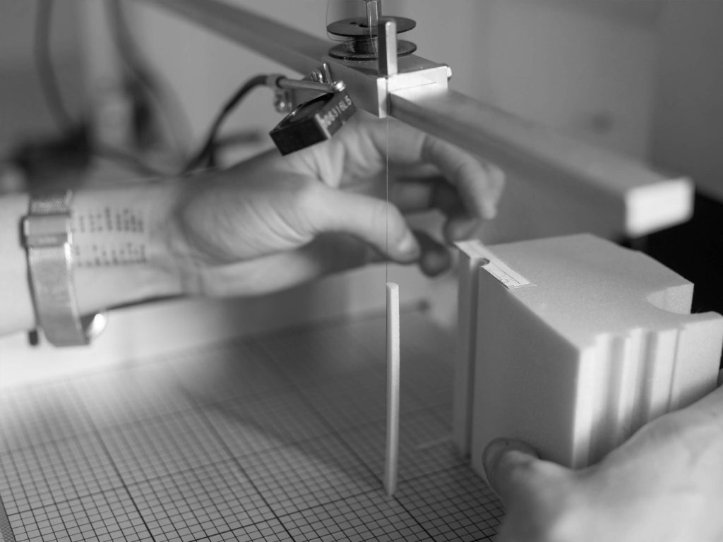 Foam modelling with hot wire